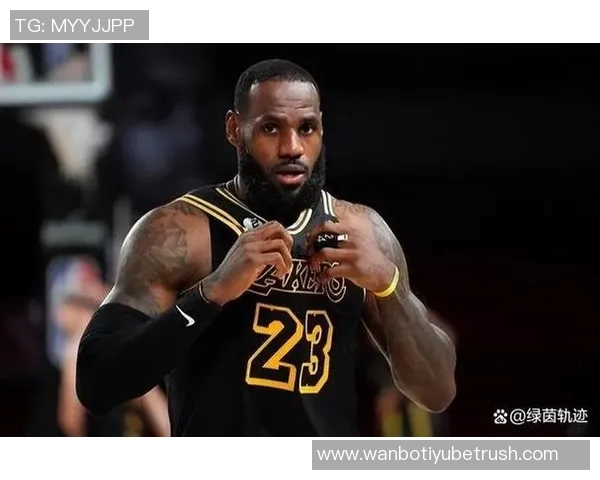 近45年内仅有詹姆斯文班和萨尔在21岁前单场达成30分10板5助2断2帽的壮举